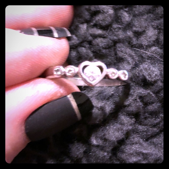925 Sterling Silver Heart Ring - Picture 1 of 3